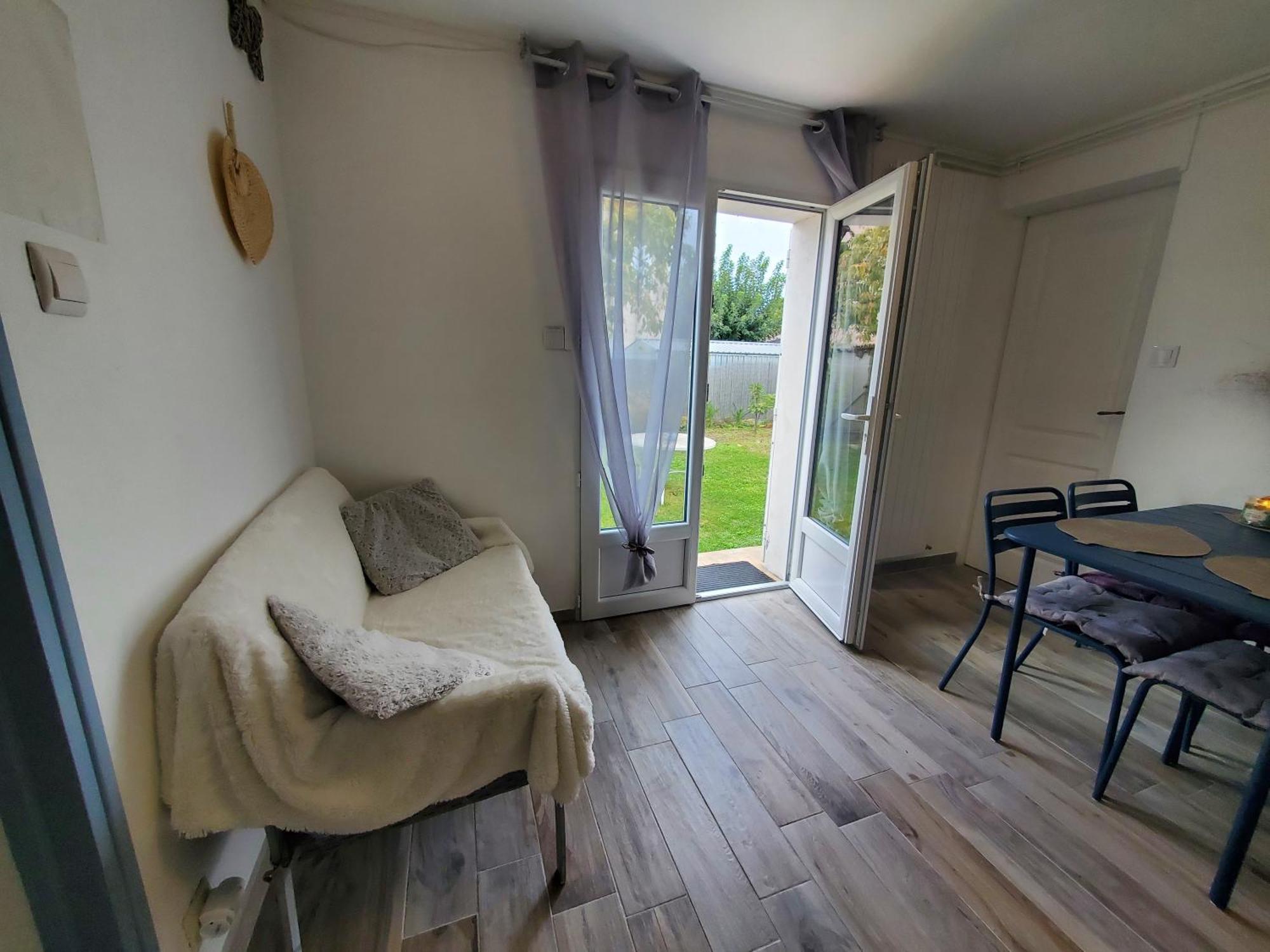 Appart 28M2 Avec Jardin Et Parking Prives, Chambre Separee Milhaud Zewnętrze zdjęcie